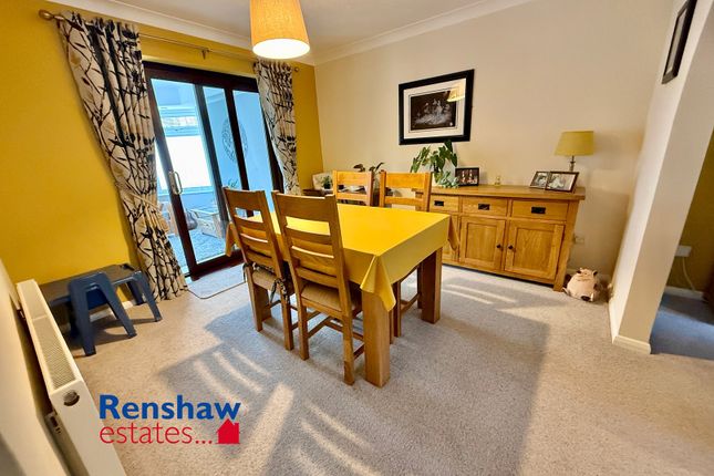 4 Crown Hill Way, Ilkeston photo 3