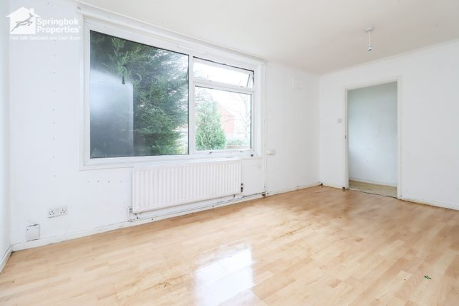 42, Barn Close, Telford photo 4