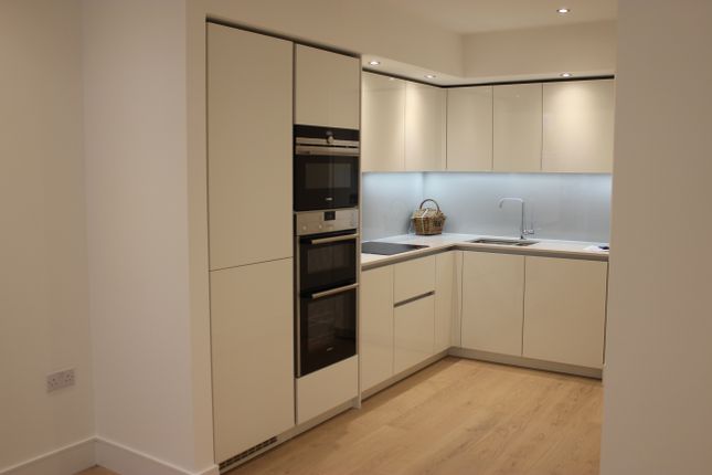 Yardley Court, 1, Garnet Place, West Drayton photo 4