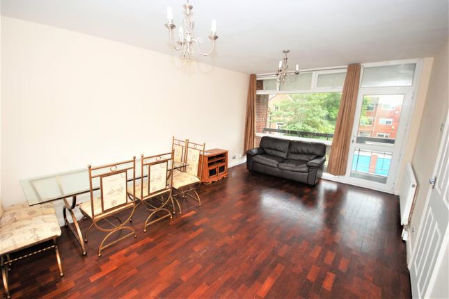 Flat 41, Riplingham, Leamington Spa photo 2