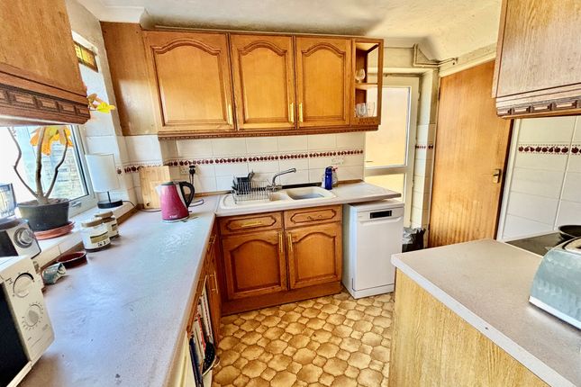 19, Apple Tree Close, Peterborough photo 5