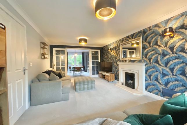 7 Anderton View, Stone photo 2