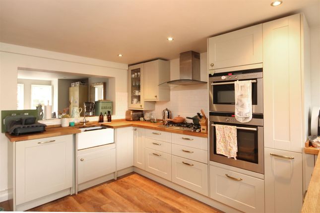 Kitchen.Jpg