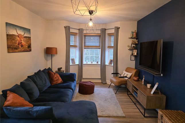 SNG SO, 48, Hills Way, Tadley photo 3