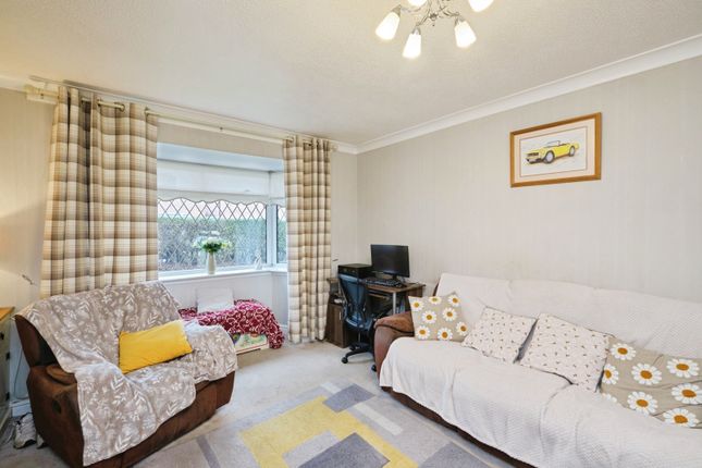 104, Folliott Road, Birmingham photo 4