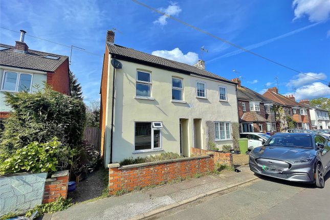 Semi-detached house to rent in South Street, Farnborough, Hampshire