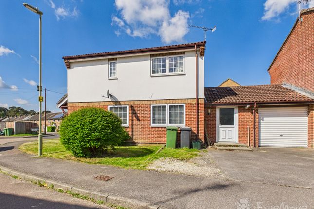 1, Grasmere Close, Bordon photo 2