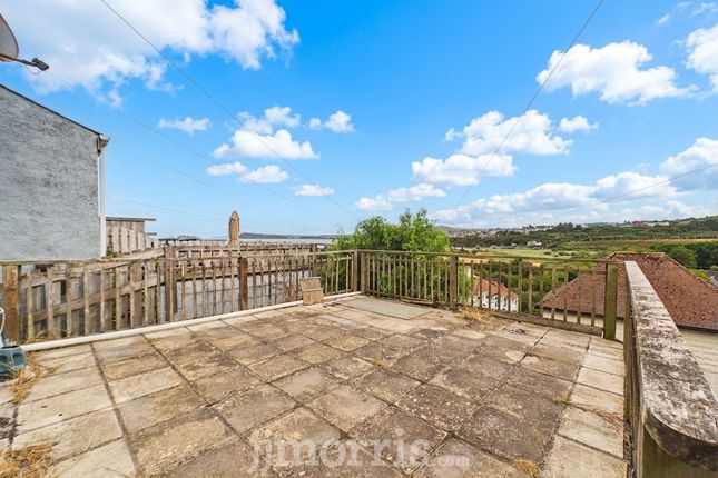 34 Plas Y Gamil Road, Goodwick photo 4