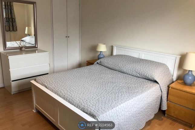 Room to rent in Adeney Close, London