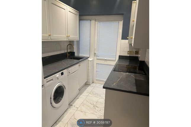 Two Double Rooms Available, London photo 5