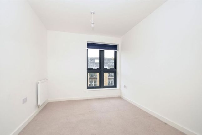 Flat 20, Elite House, 101, Broadwater Road, London photo 3