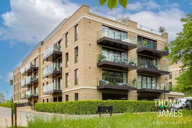 2-bed flat on Flat 20, Lyon House, Barnet, £700,000