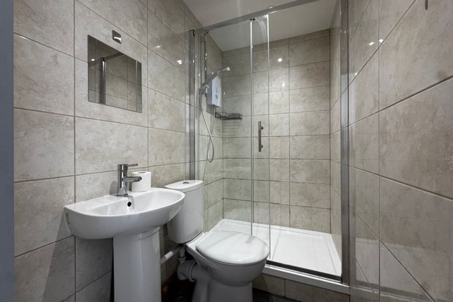 Flat 2, 43, London Road, Southampton photo 3