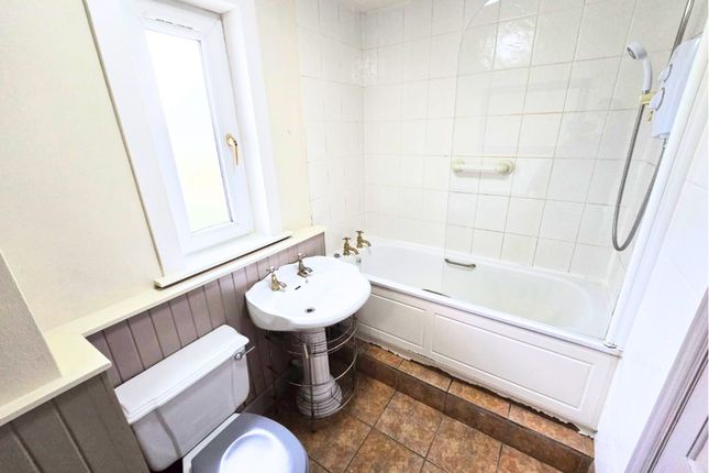 64e Bruce Gardens, Inverness photo 4
