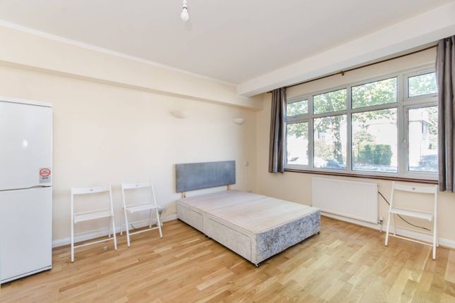 Thumbnail Studio to rent in Greenford Road, Greenford