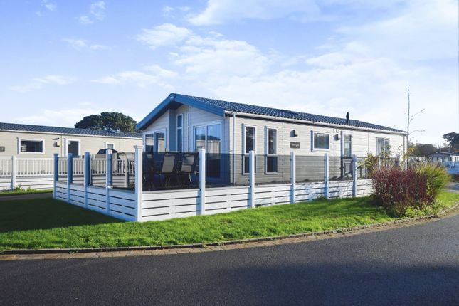 Mobile/park home for sale in Hoburne Park, Christchurch