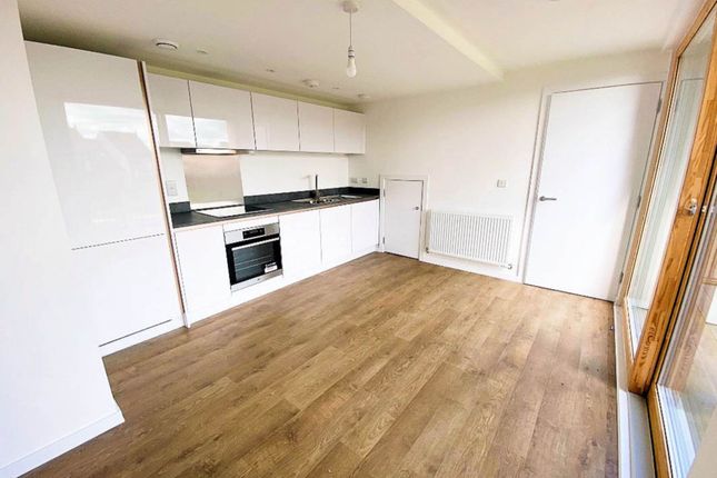 54, Golden Mede, Aylesbury photo 3