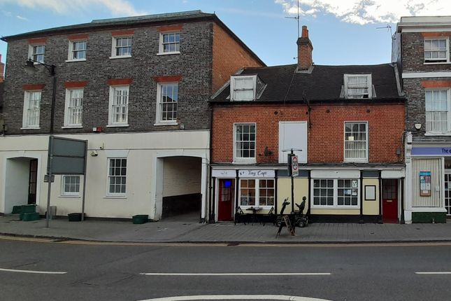 Thumbnail Retail premises for sale in 15, The Broadway, Newbury