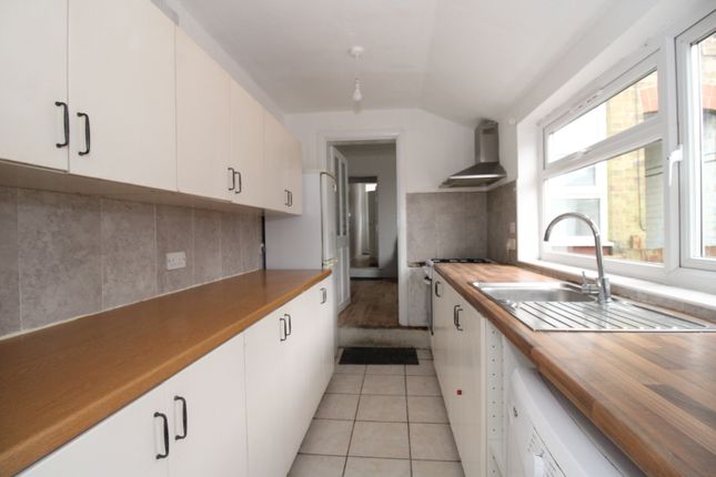 87, Harcourt Street, Luton photo 5