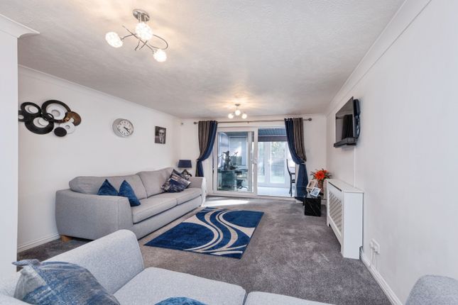 9, Coverack Place, Tattenhoe, Milton Keynes photo 3