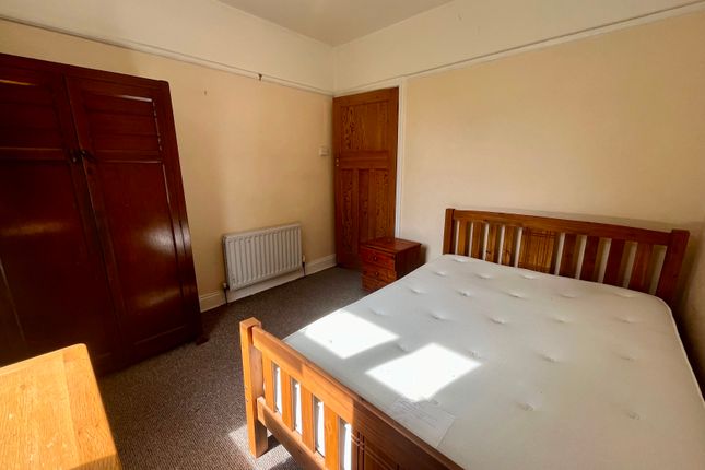 Flat to rent in Ovington Grove, Fenham, Newcastle Upon Tyne
