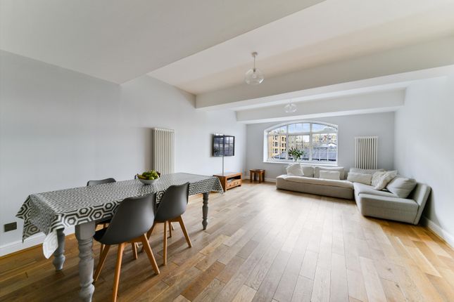 Thumbnail Flat for sale in Prusoms Island, Wapping