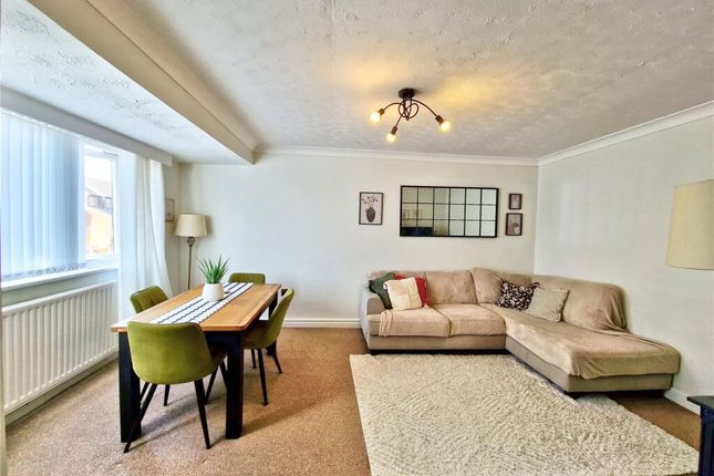 10, Linbridge Drive, Newcastle upon Tyne photo 2