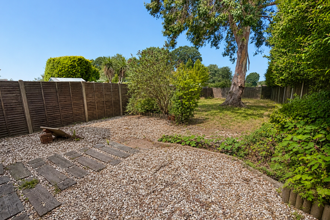Jasmine Cottage, 278, Mytchett Road, Camberley photo 2