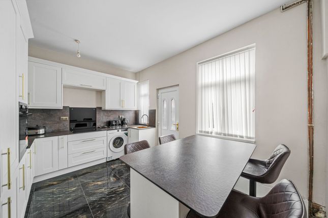 4, Isherwood St, Leigh photo 3