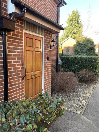 Thumbnail Maisonette for sale in Cardinal Mews, Vestry Close, Andover