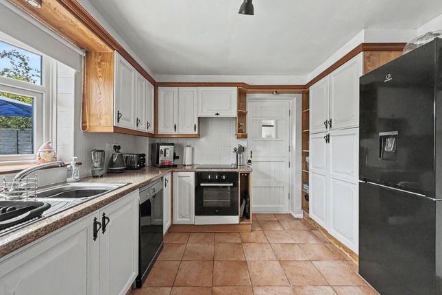 42, Bramble Drive, Leicester photo 4