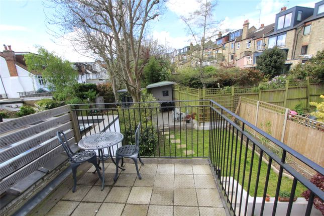 Flat to rent in Rosebery Road, Muswell Hill, London