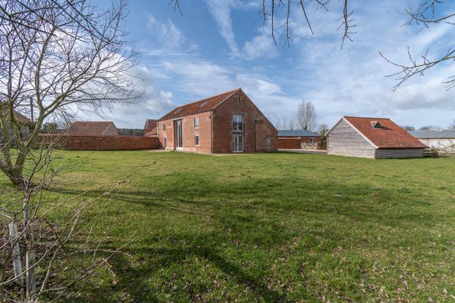 The Great Barn, Green Farm Barns, Hindolveston Road, Melton Constable photo 3