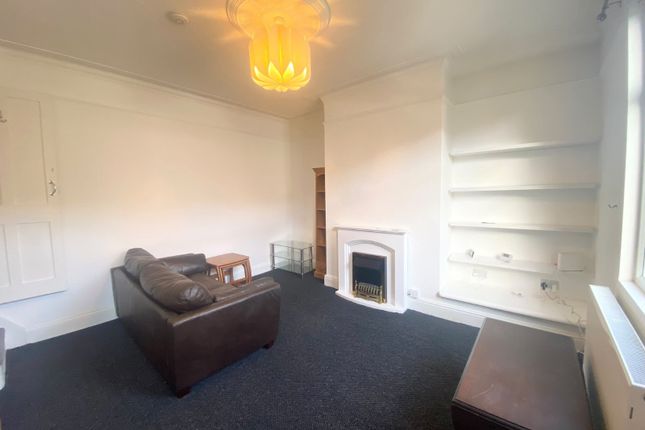 Park Avenue, Leeds photo 3