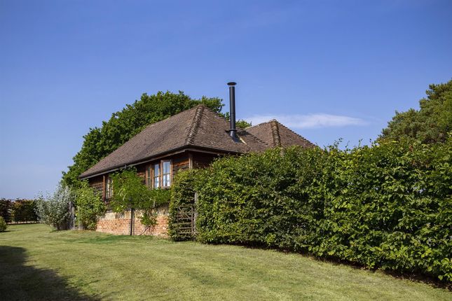Cottage to rent in Battenhurst Road, Stonegate, Wadhurst TN5