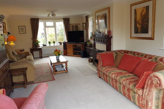 Detached house for sale in Hatton Close, North Muskham, Newark