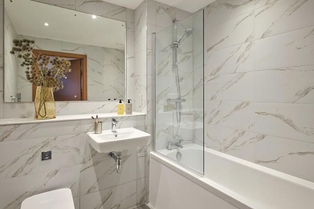 Flat 140, Milford House, 190, Strand, LONDON photo 4