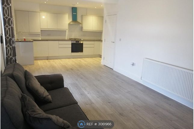 Flat, Irvine House Park Road South, Prenton photo 2