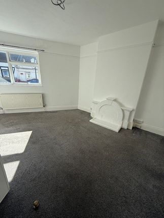 F3, Stewart Mews, Bournemouth photo 4