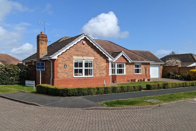 Thumbnail Bungalow for sale in Shannon Way, Evesham, Worcestershire