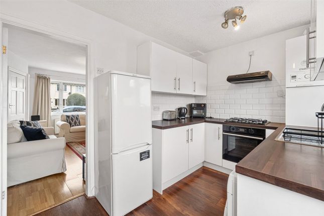 19, Broome Road, Hampton photo 4