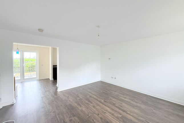 49, Wester Newlands Drive, Reddingmuirhead photo 4