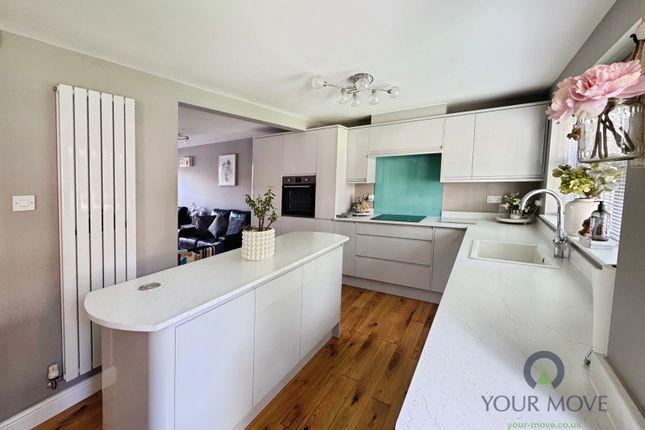 14, Castlewood Grove, Nottinghamshire photo 2