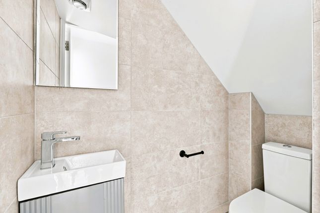 Plot 5 Harrington Place Aycliffe Road, Borehamwood photo 4