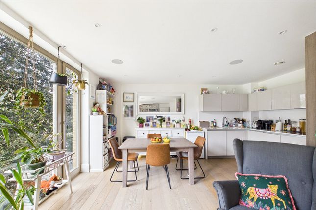 Apartment 7, 99, Thurlow Park Road, London photo 2
