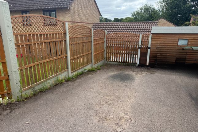 11 Dean Walk, Daventry, Northamptonshire photo 4