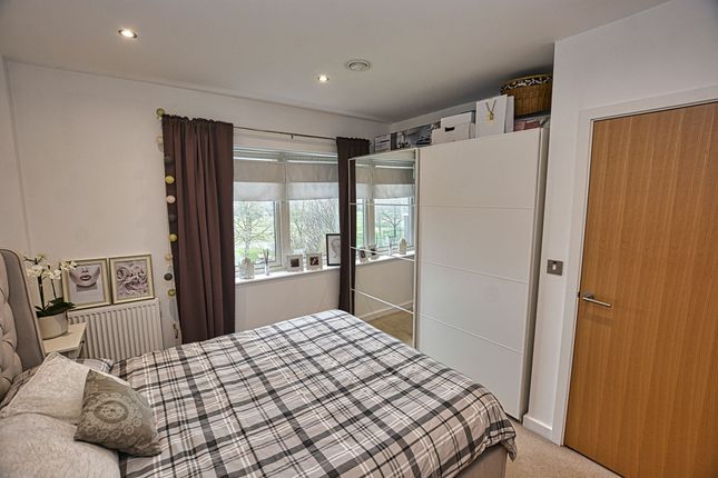 Flat for sale in Flat 22, Page House, Chrislea Close, Hounslow, Greater London