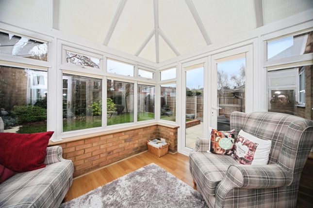 4, Tylers Mead, Luton photo 4