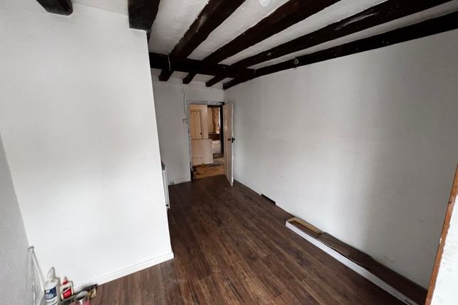 Flat to rent in High Street, New Romney
