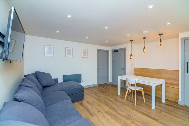 24 Malvern Road, Huddersfield photo 4